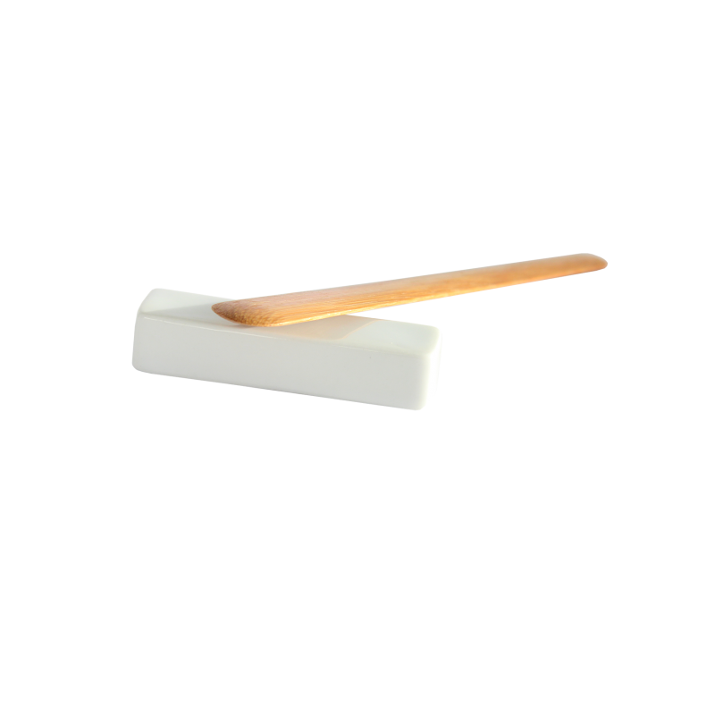 Care applicator brush Soft Synthetic  fibers